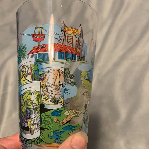 2024 McDonald’s collectors edition cups hello kitty snoopy shrek minions - Picture 5 of 8